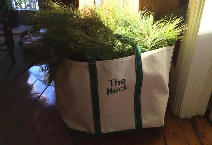 فندق صغير Mecklenburgh Inn