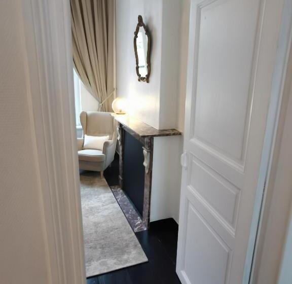 تختخواب و صبحانه Chantilly Townhouse