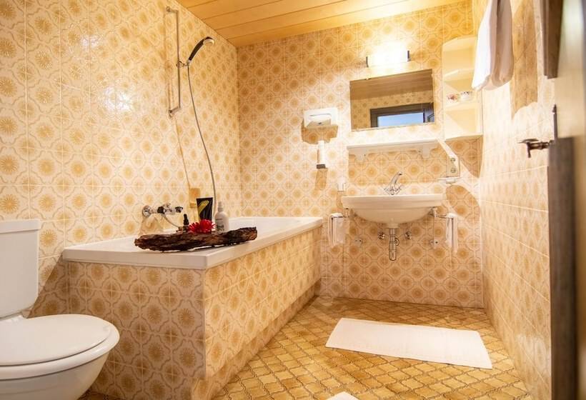 تختخواب و صبحانه Köcks B  N B