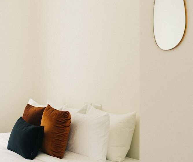 تختخواب و صبحانه Nowhere Retreat