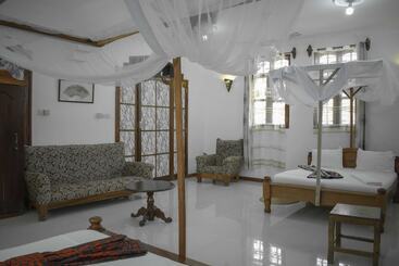 تختخواب و صبحانه Sulkhan Serviced Apartment
