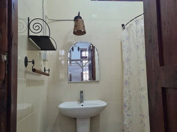 تختخواب و صبحانه Sulkhan Serviced Apartment