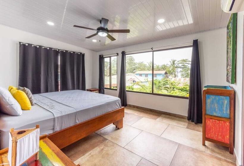 هتل Casablanca Tortuguero