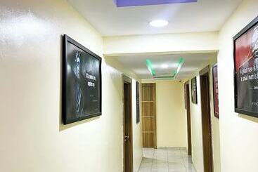 هتل House 2 Guest House