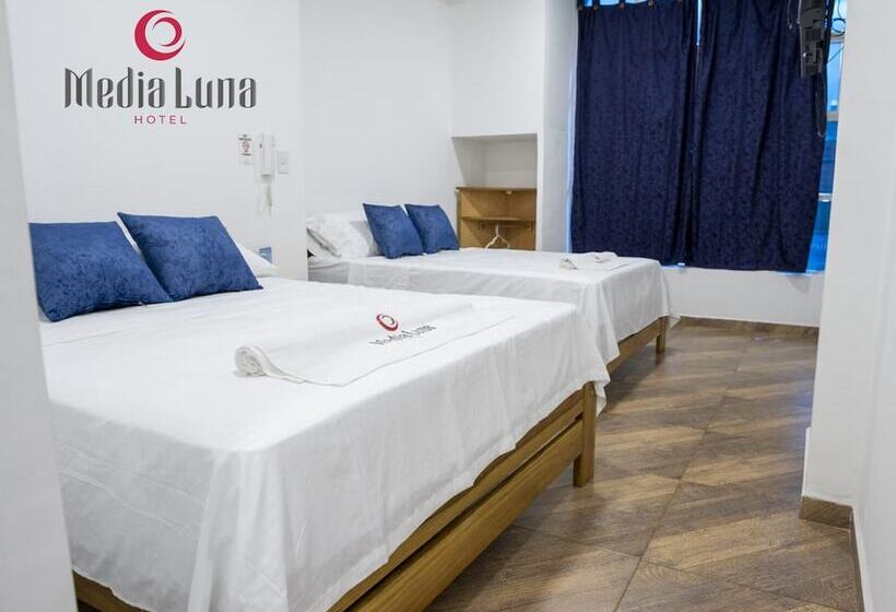 هتل Media Luna