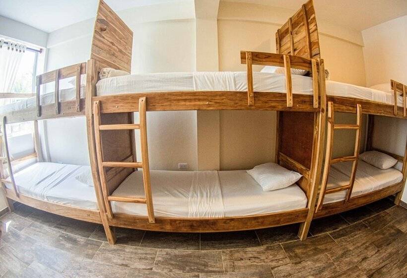 هتل Merakai Hostel Rincon Del Mar
