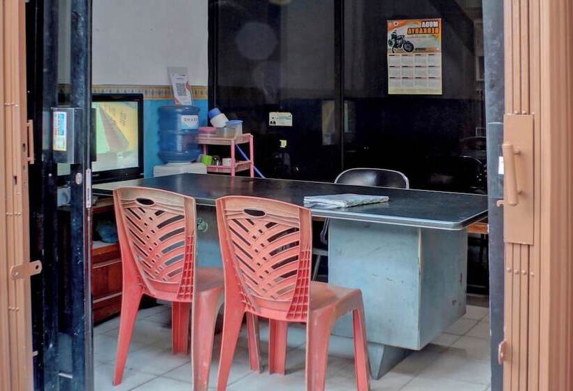 هتل Spot On 92834 Wisma Dira Tiara Syariah