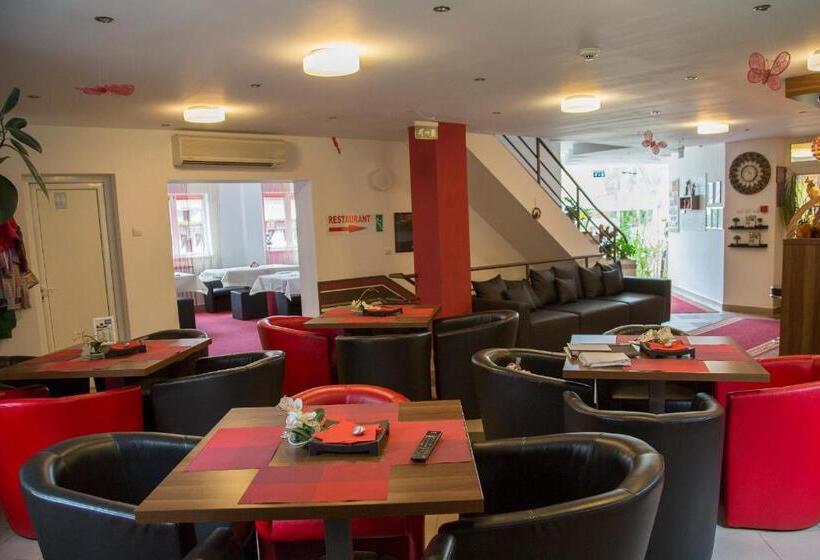 بنسيون Vila Evergreen