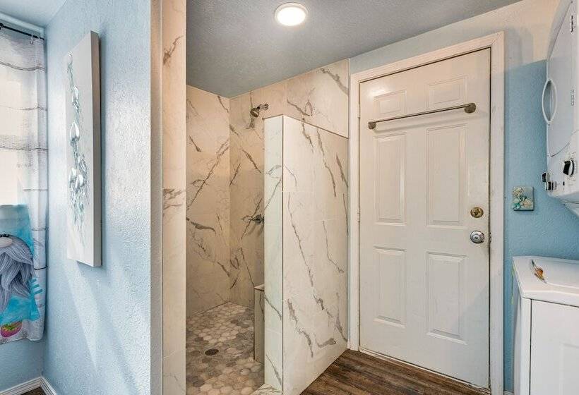 Aransas Pass Home W/ Fire Pit: 2 Mi To Redfish Bay