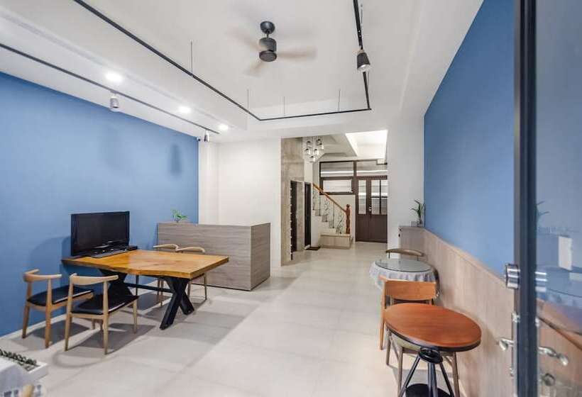 تختخواب و صبحانه Spring Rain Hostel