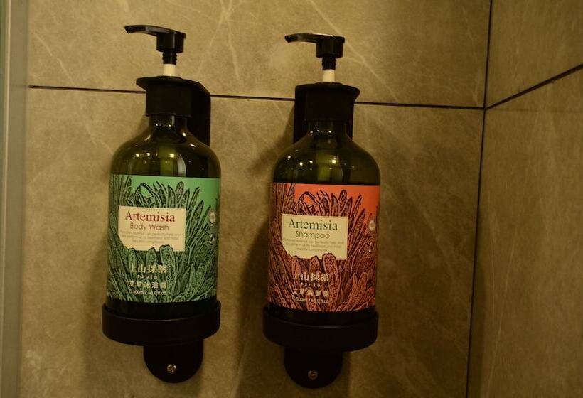 تختخواب و صبحانه Spring Rain Hostel