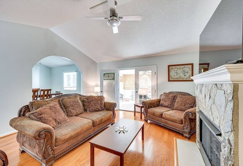 Cape Carteret Home ~ 3 Mi To Crystal Coast Beaches