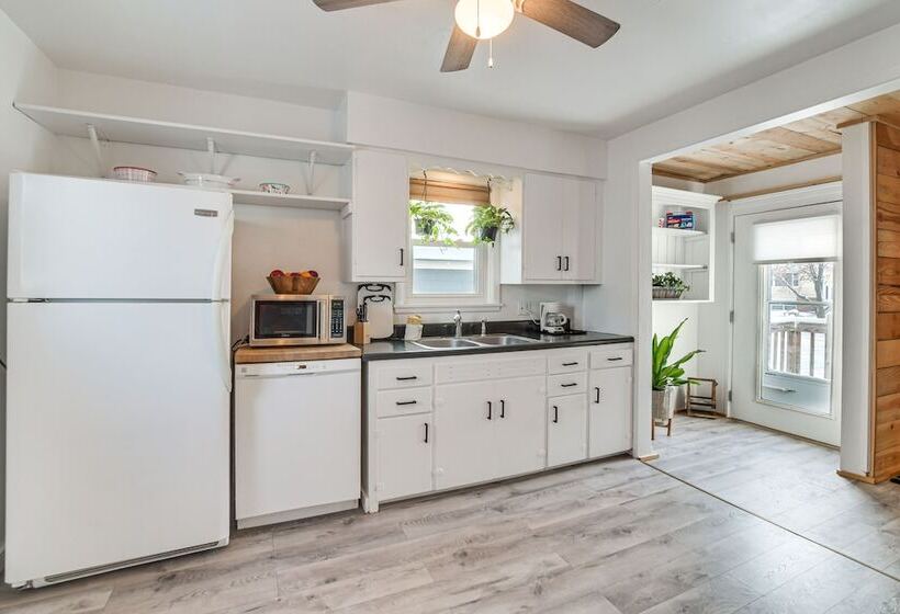 Charming Crookston Home: Walk To Downtown!