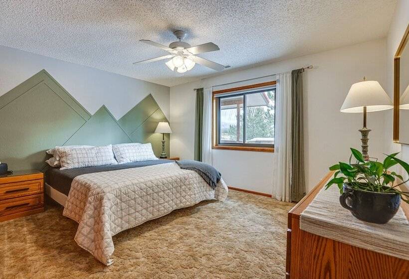 Enjoy Deck + Mtn Views: Grand Lake Retreat!