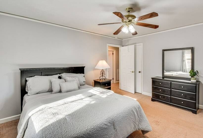 Greenville Home W/ Private Yard Near Downtown!