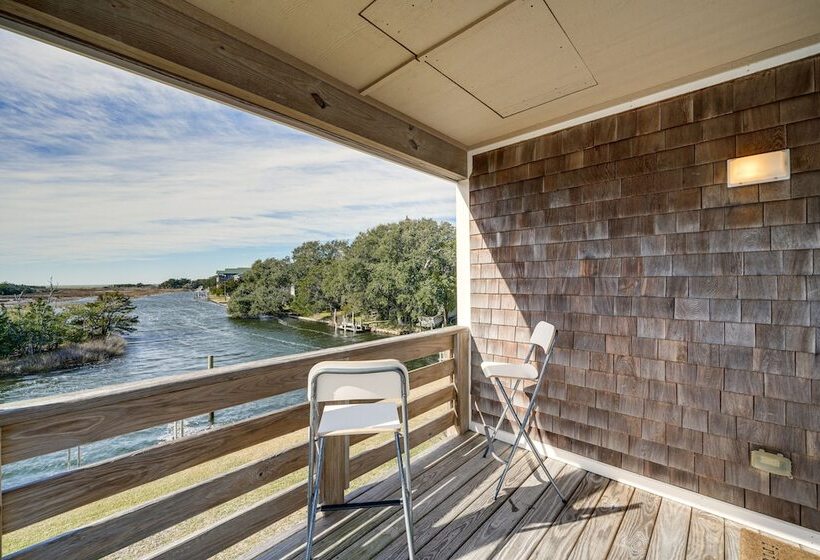 Hatteras Island Hideaway: Waterfront, Canal Access