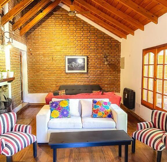 Hostel Falucho