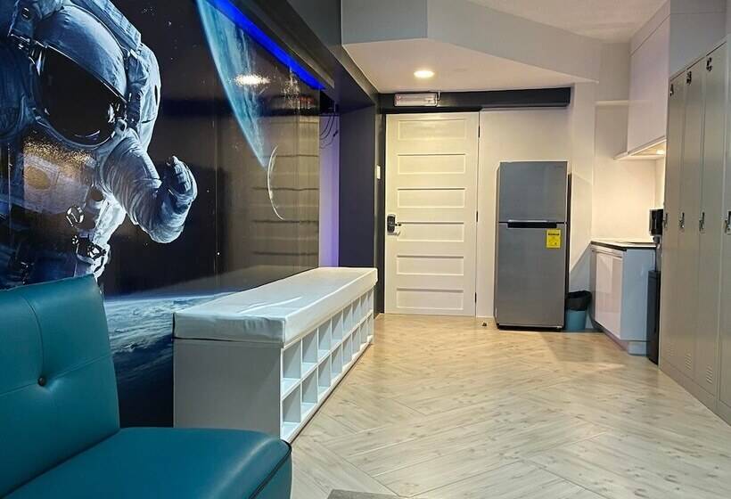 هتل Bmax Spacepods