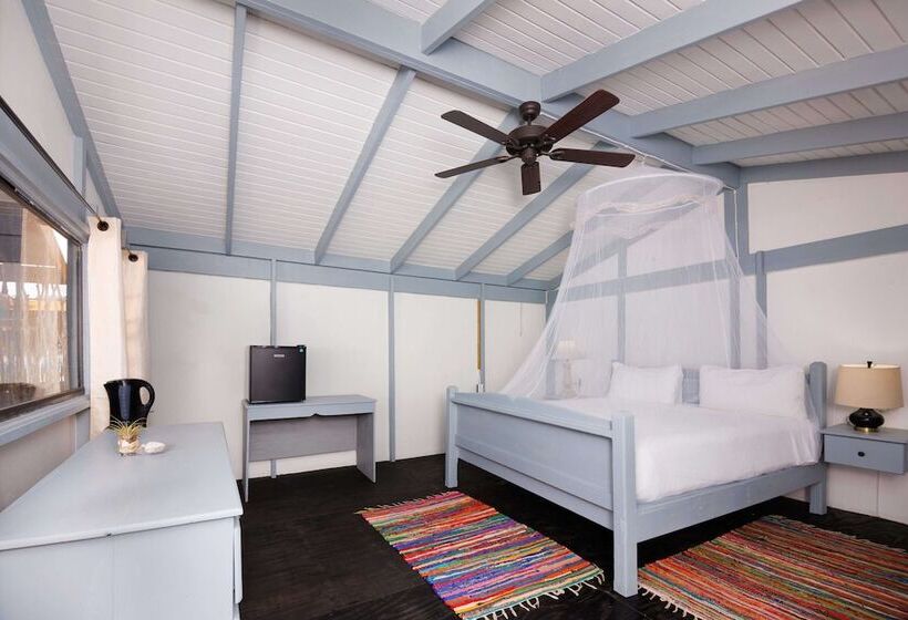 هتل Conch Beach Cabins   Rumbus Beach