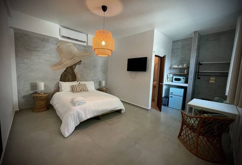 هتل Corcega Beachfront Suites