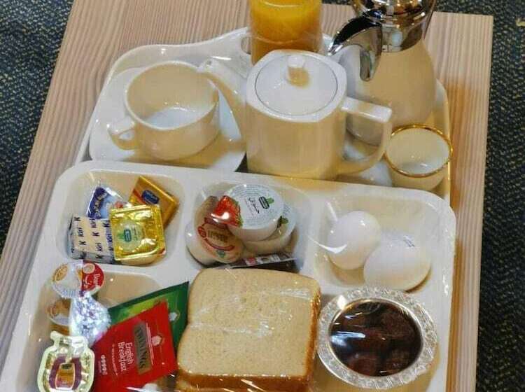 فندق Golden Comfort