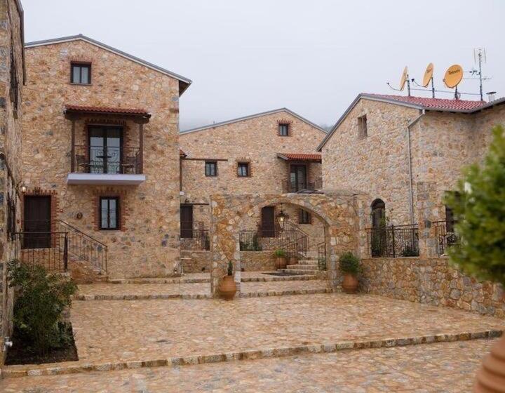 هتل Lithea Mountain Resort