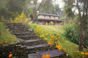 هتل Mountain Lodges Of Nepal   Majhgaon