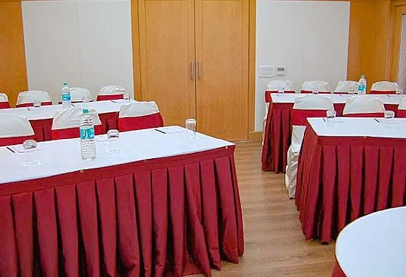 Fabhotel Sapphire