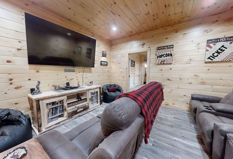 Lazy Bear Lodge