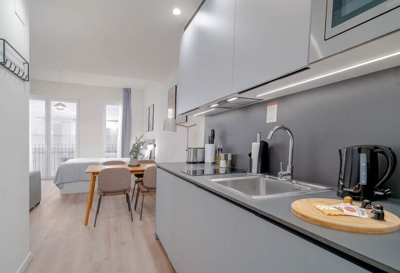 Limehome Valencia Carrer De Sant Jacint