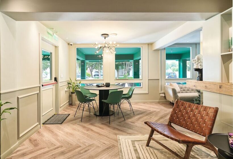 Liv The City Suites