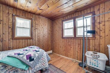 Michigan Cabin Retreat: 5 Mi To Sturgeon Bay Beach