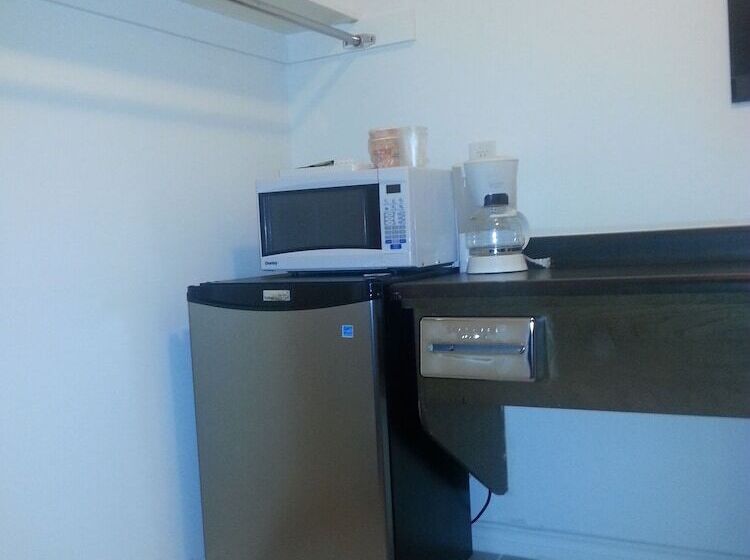 مُتل Country Squire Motor Inn
