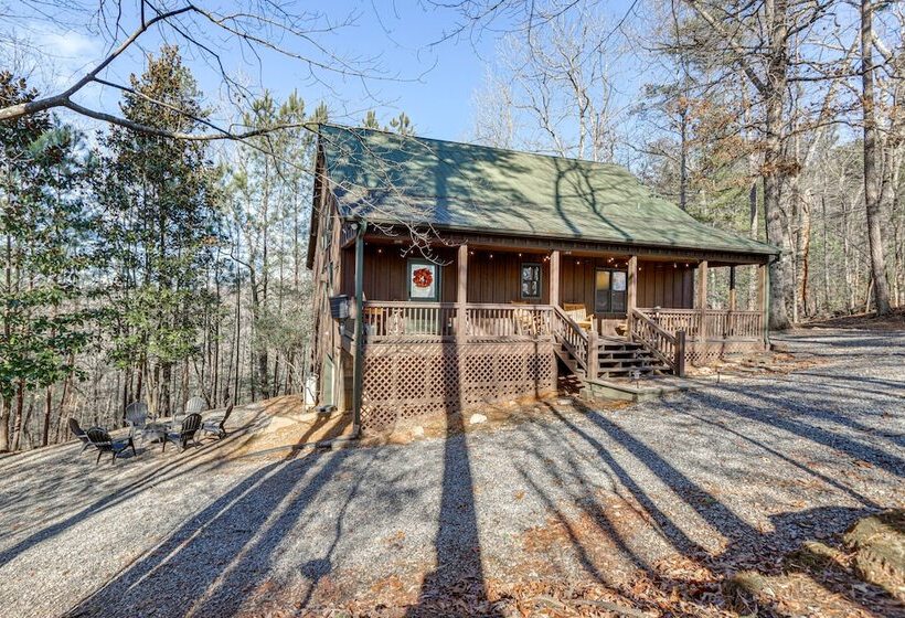 Peaceful Ellijay Cabin: Pool Access & Resort Perks