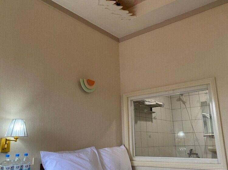 پانسیون Daydaymeworld