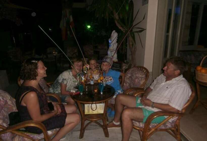 پانسیون Harry's Bar & Apartments