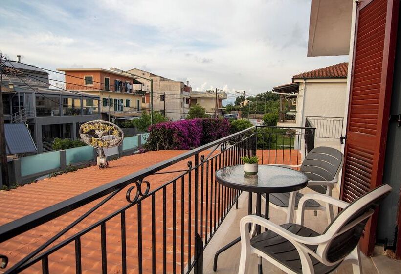 پانسیون Harry's Bar & Apartments