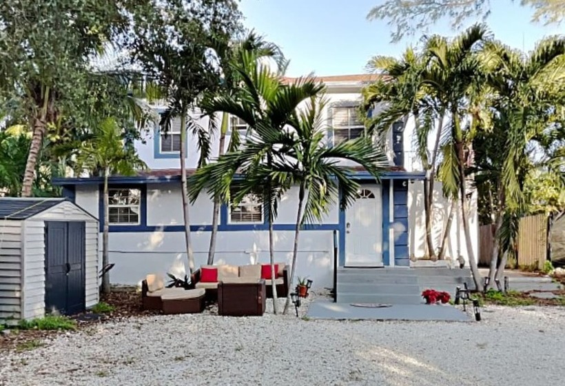 Пансион Miami Vacations 3 Bedrooms With Parking