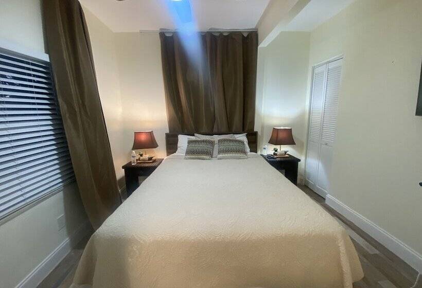 پانسیون Miami Vacations 3 Bedrooms With Parking