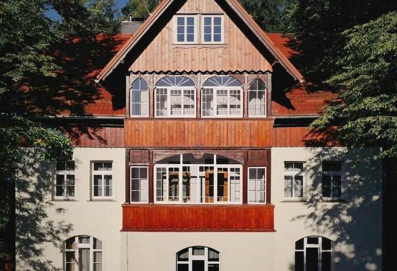 پانسیون Willa Dąbrówka
