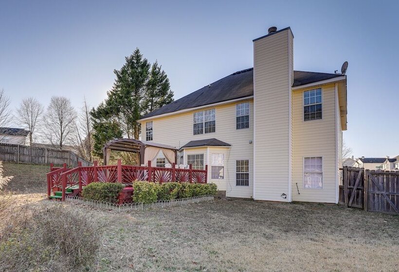 Pet Friendly Georgia Escape W/ Deck, Grill & Yard!