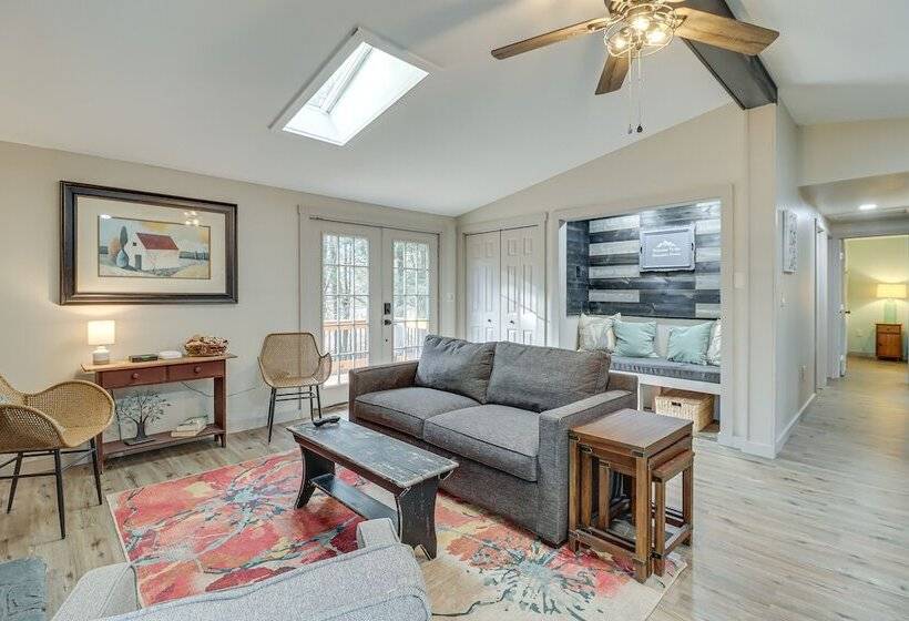 1/2 Mi To Bear Creek Lake: Gem W/ Fire Pit!