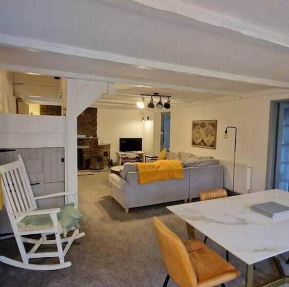 Резиденция 2 Bed Annex Sleeps 6, 7 Min Drive From The Beach!