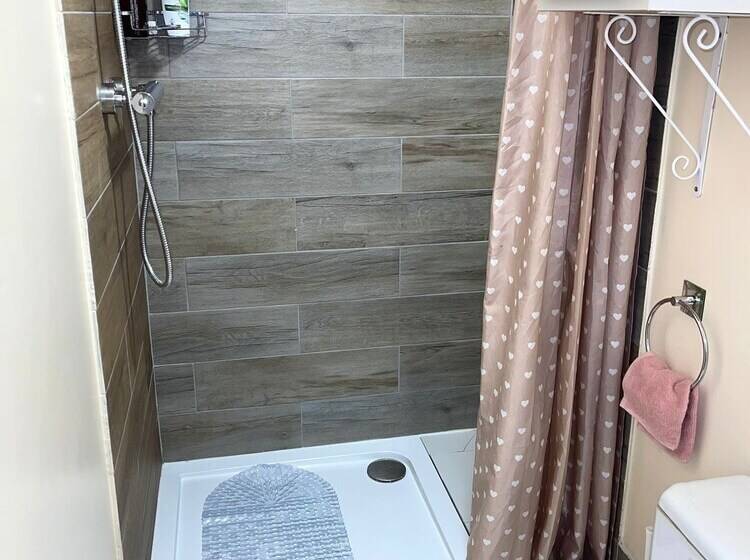 إقامة Impeccable Spacious 6 Bed House In Romford