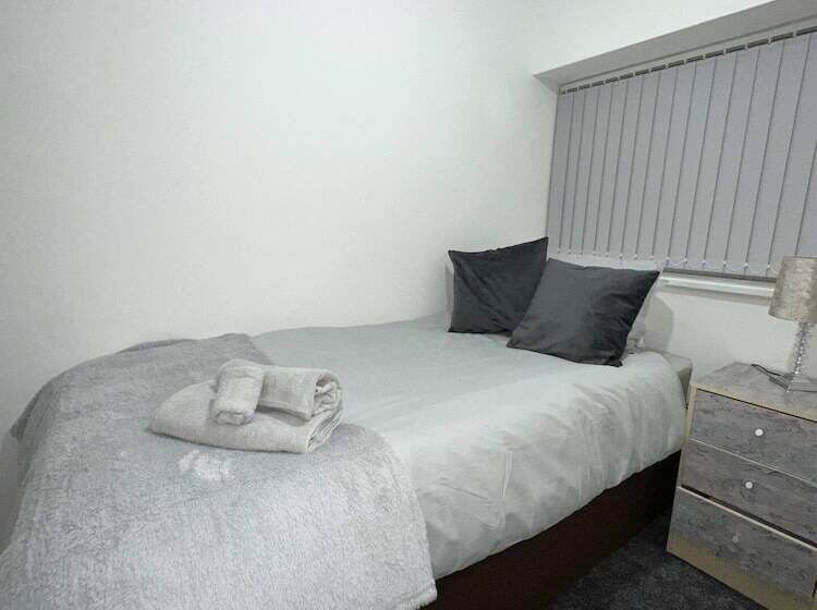 Резиденция Noormak Nights Luxury 3 Bed House In Birmingham