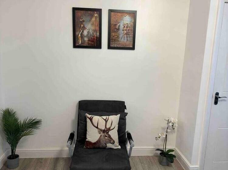 דירת נופש Ldeal Home For Large Groups,families & Contractors