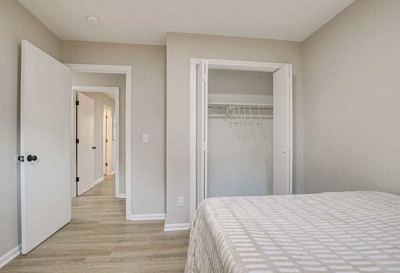 Sanford Family Home W/ Deck ~ 2 Mi To Downtown!