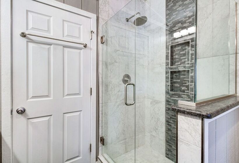 Unique Smith Mountain Lake Home Over Water W/ Dock