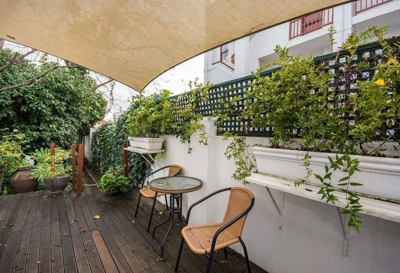 تختخواب و صبحانه Albarosa Guesthouse