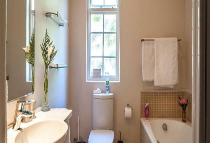 تختخواب و صبحانه Albarosa Guesthouse
